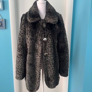 Really cute grey and black leopard print faux fur jacket with fancy buttons.
